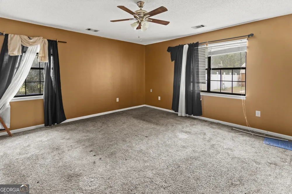 160 Hall ST Hinesville, GA 31313
