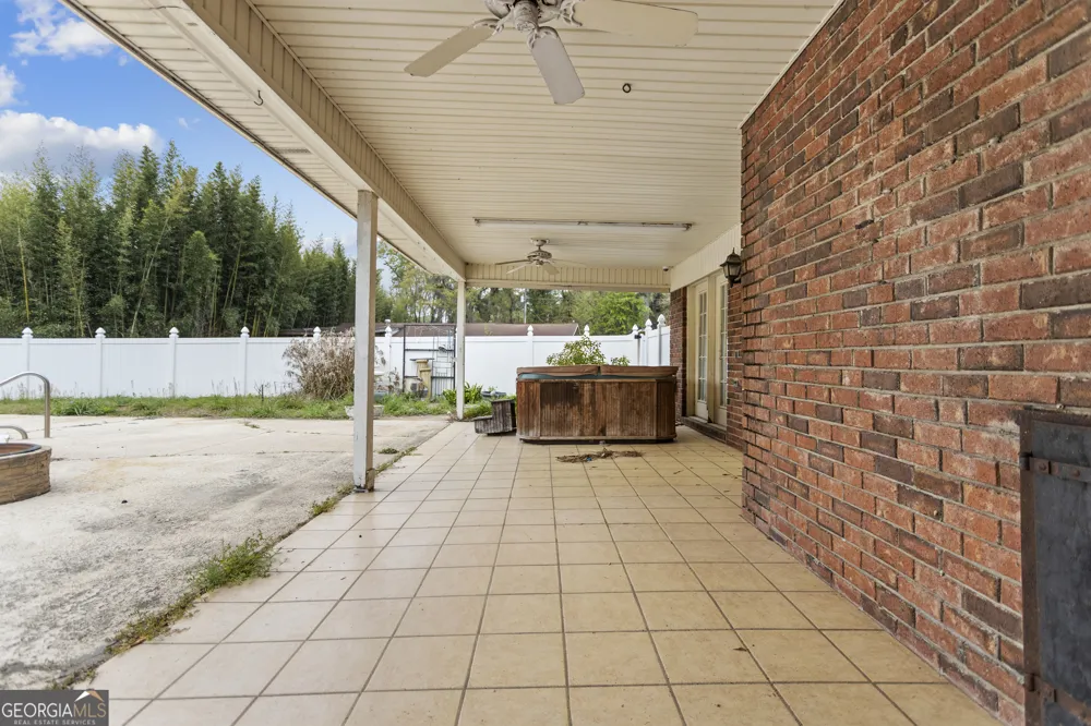 160 Hall ST Hinesville, GA 31313