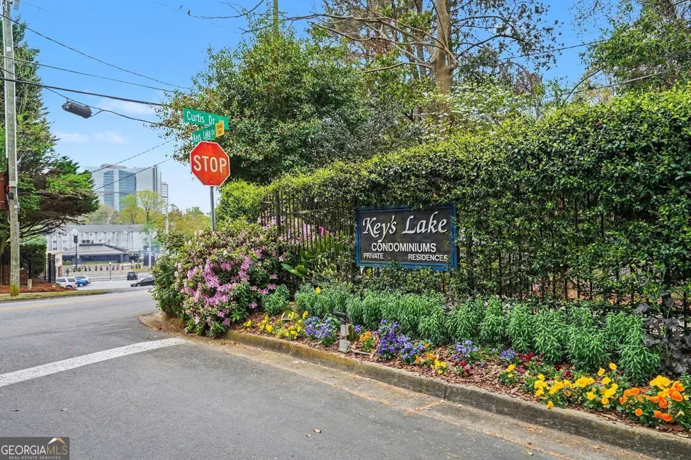 1325 Keys Lake DR NE Brookhaven, GA 30319