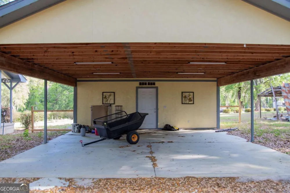 528 Gardner RD Baxley, GA 31513