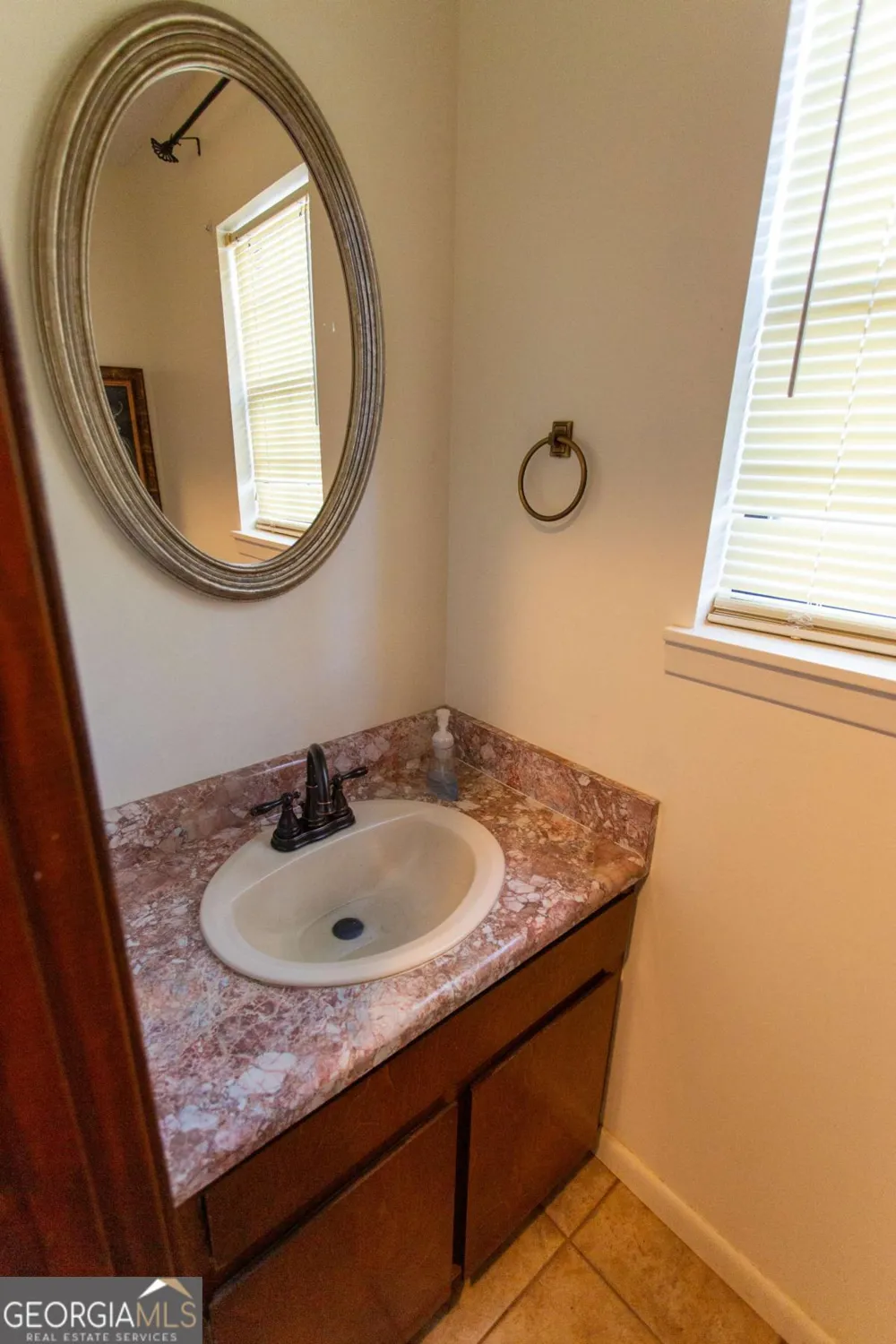 528 Gardner RD Baxley, GA 31513