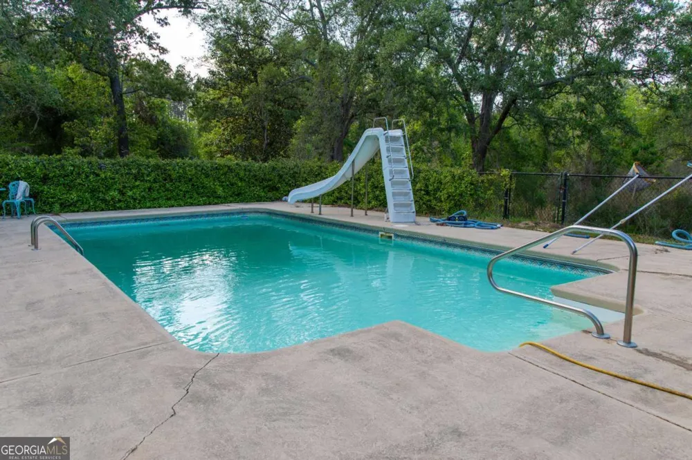 528 Gardner RD Baxley, GA 31513