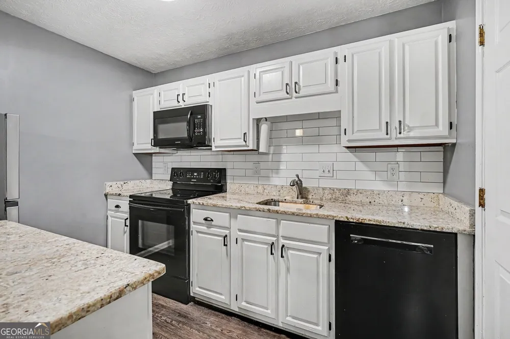 4004 Woodridge WAY Tucker, GA 30084