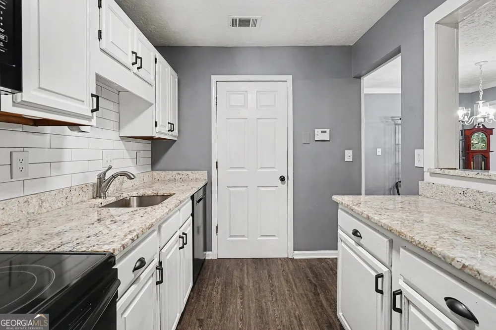 4004 Woodridge WAY Tucker, GA 30084