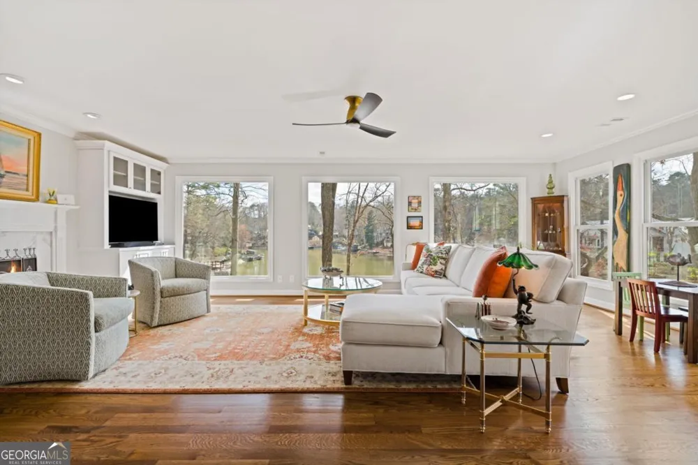 594 Hilltop LN Berkeley Lake, GA 30096