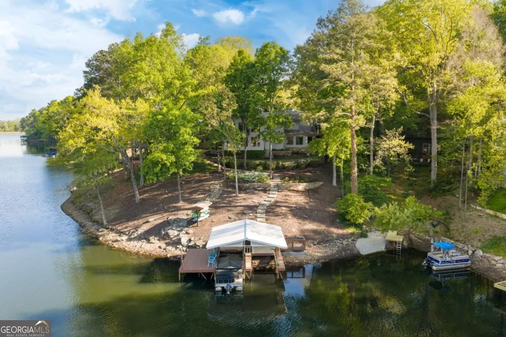 594 Hilltop LN Berkeley Lake, GA 30096