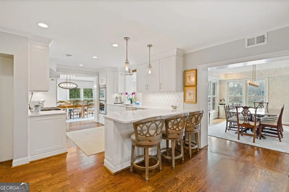 594 Hilltop LN Berkeley Lake, GA 30096