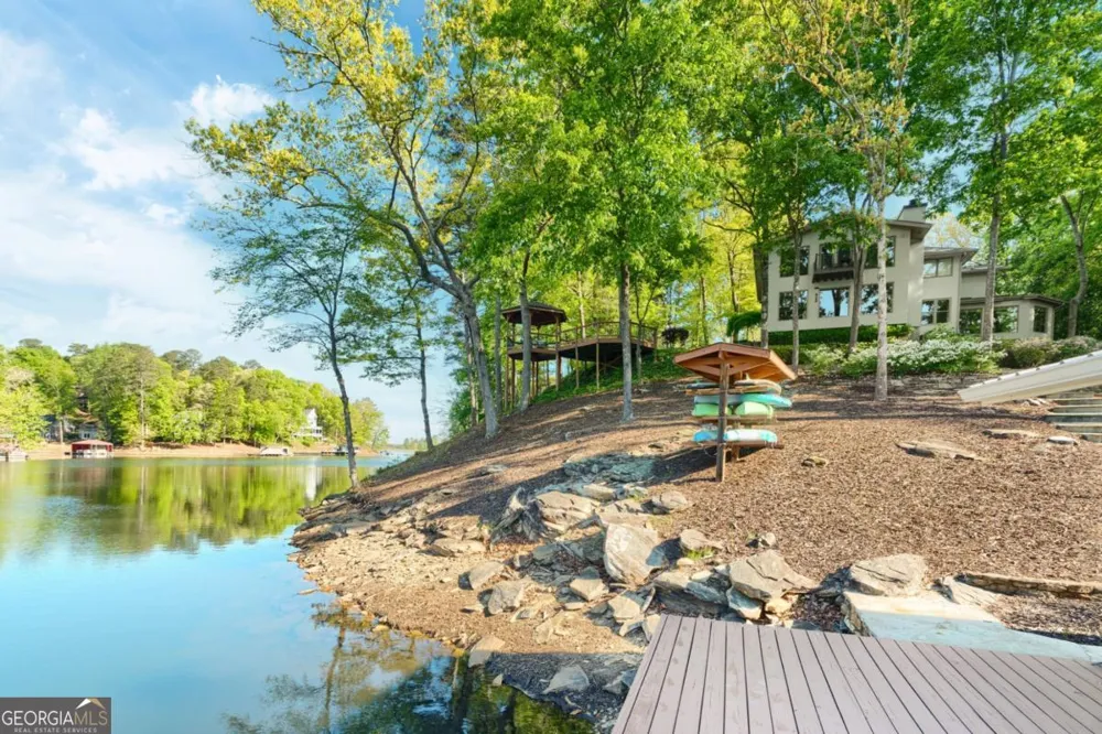 594 Hilltop LN Berkeley Lake, GA 30096