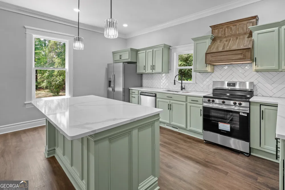 674 Dunlevie RD Allenhurst, GA 31301