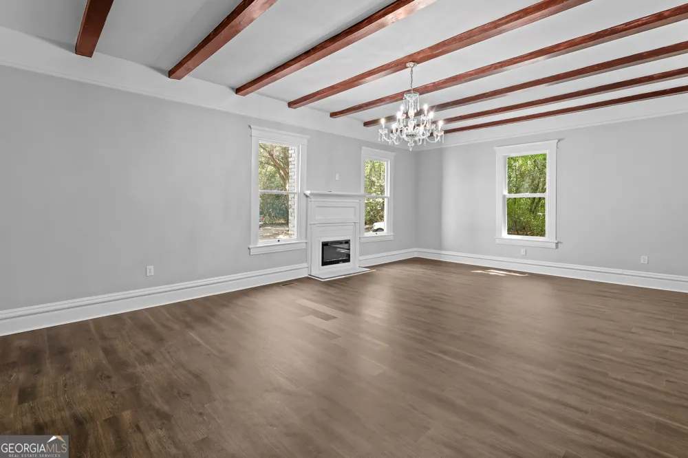 674 Dunlevie RD Allenhurst, GA 31301