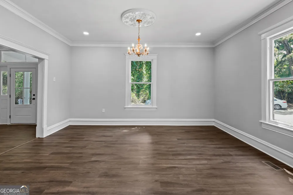 674 Dunlevie RD Allenhurst, GA 31301
