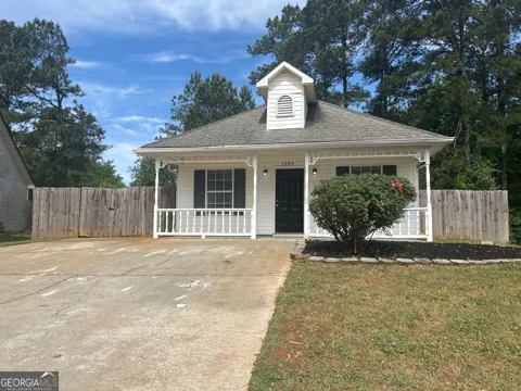 1382 N Hampton DR
