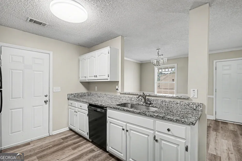1382 N Hampton DR Hampton, GA 30228