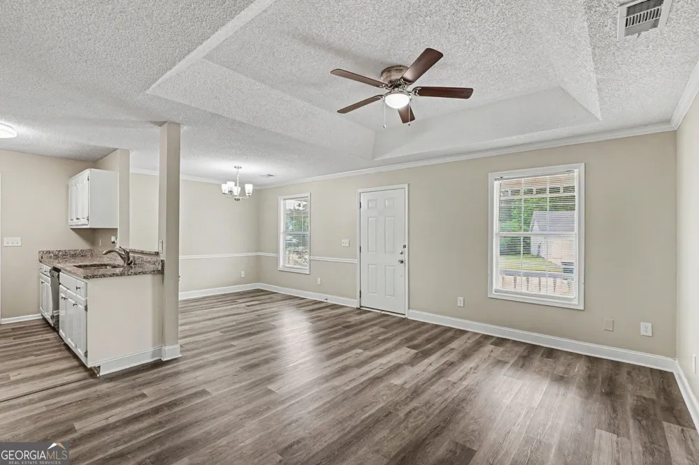 1382 N Hampton DR Hampton, GA 30228