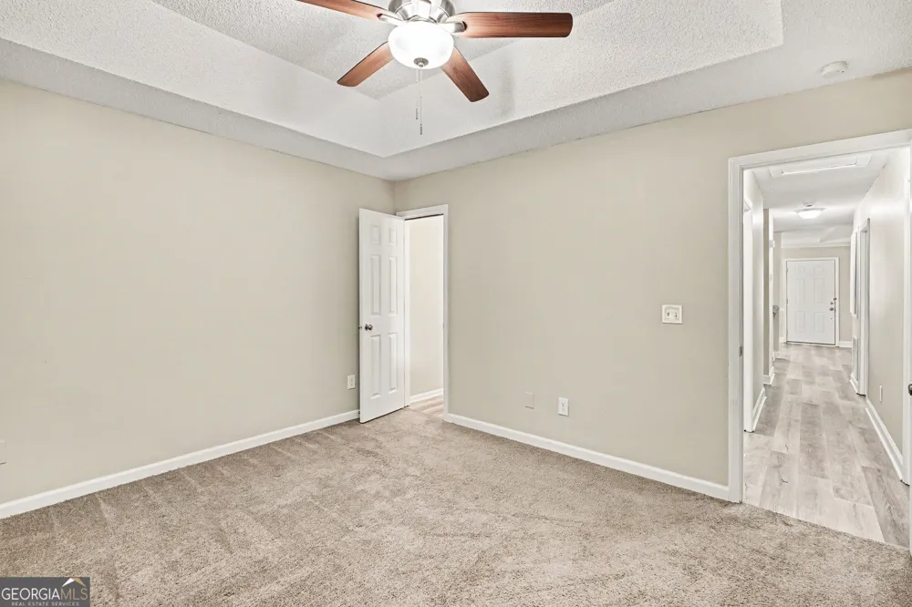 1382 N Hampton DR Hampton, GA 30228
