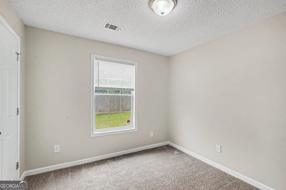 1382 N Hampton DR Hampton, GA 30228