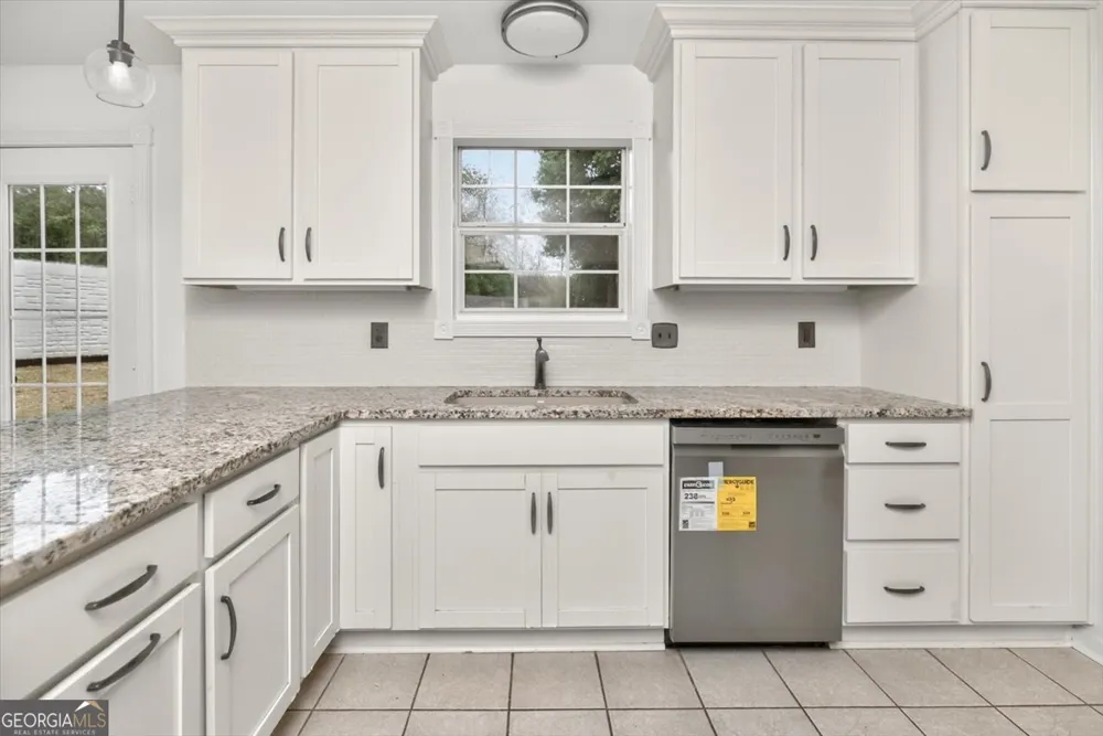 102 Applegate CT Bonaire, GA 31005