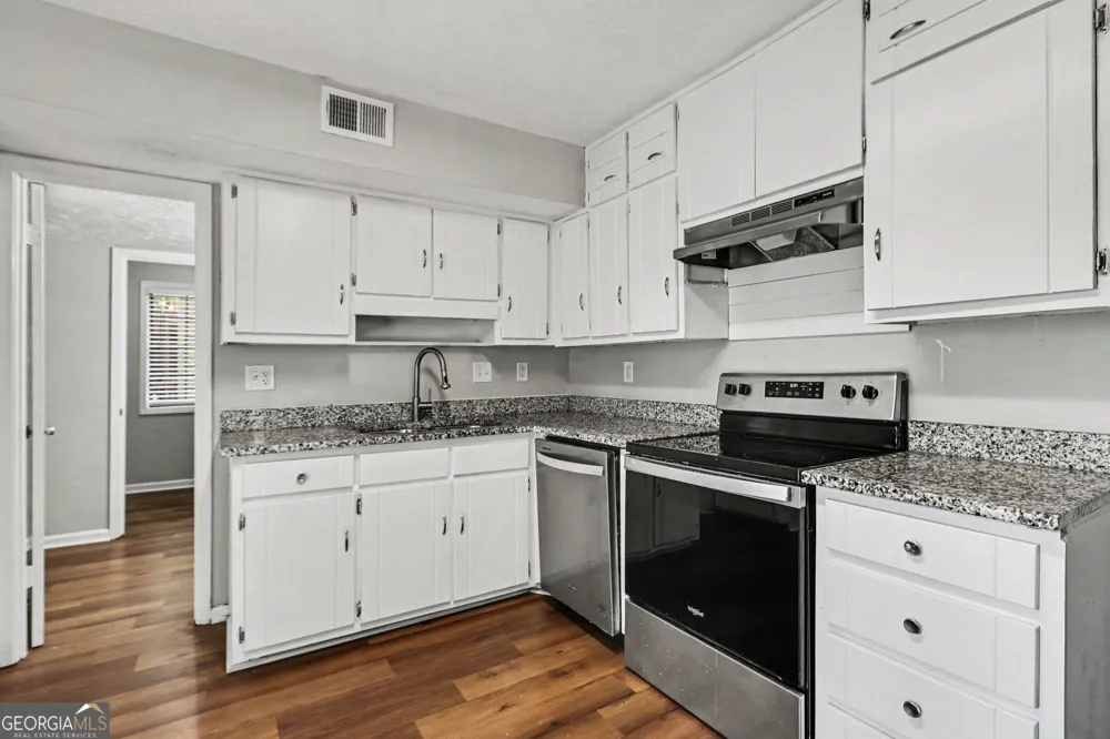 1012 Ascot CT Riverdale, GA 30296
