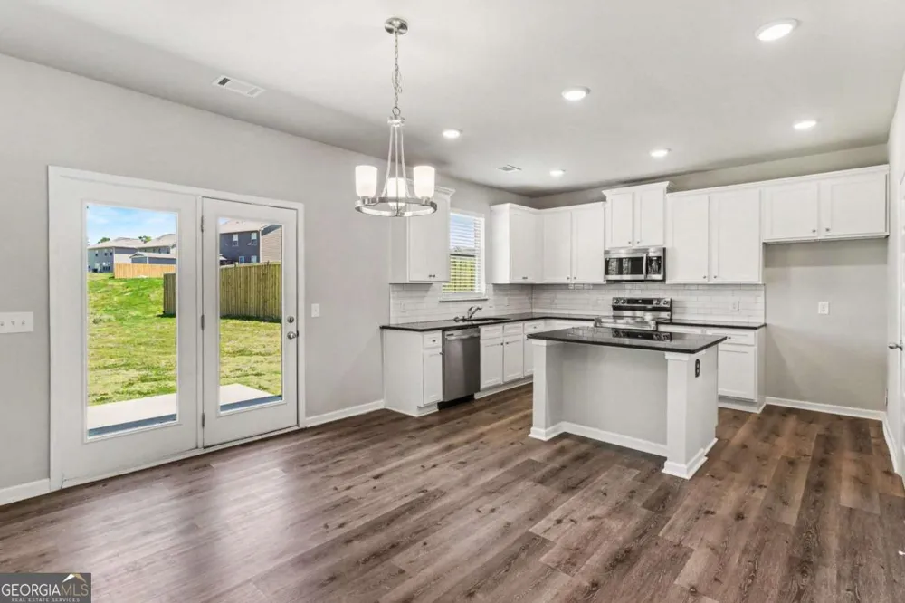 105 Mcentyre CT Calhoun, GA 30701