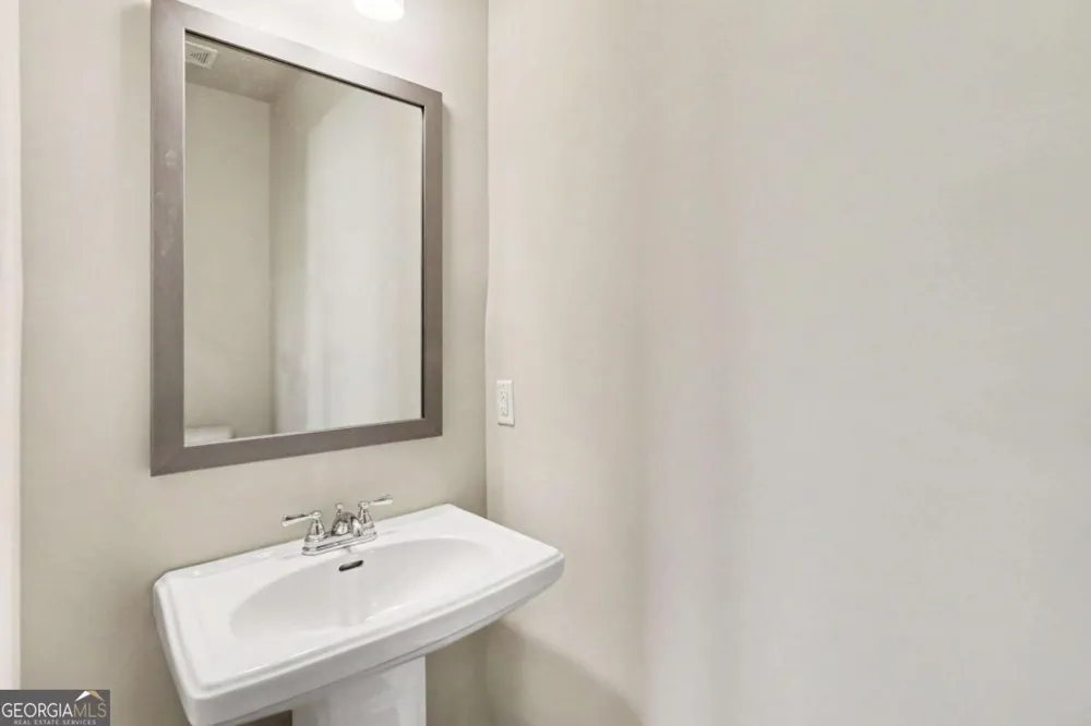 105 Mcentyre CT Calhoun, GA 30701