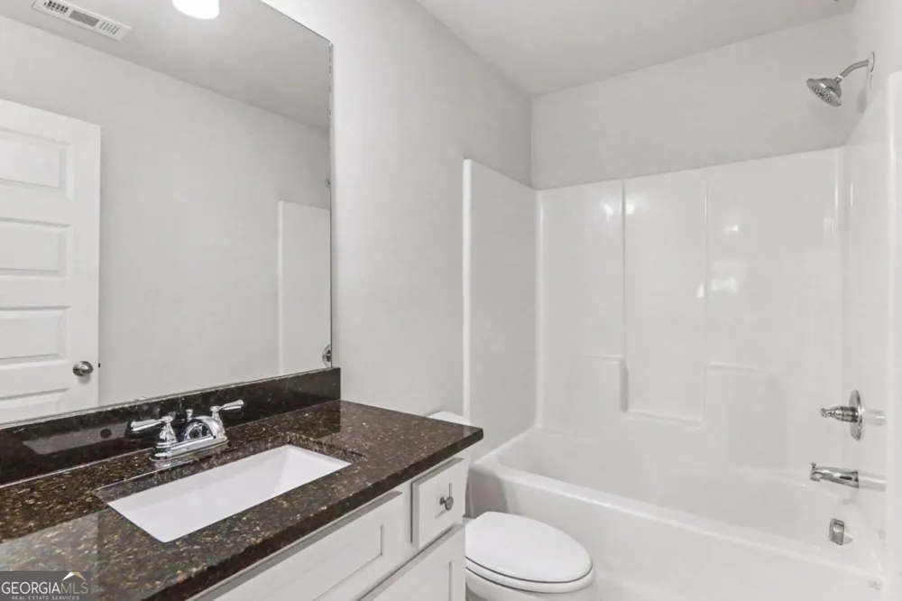 105 Mcentyre CT Calhoun, GA 30701