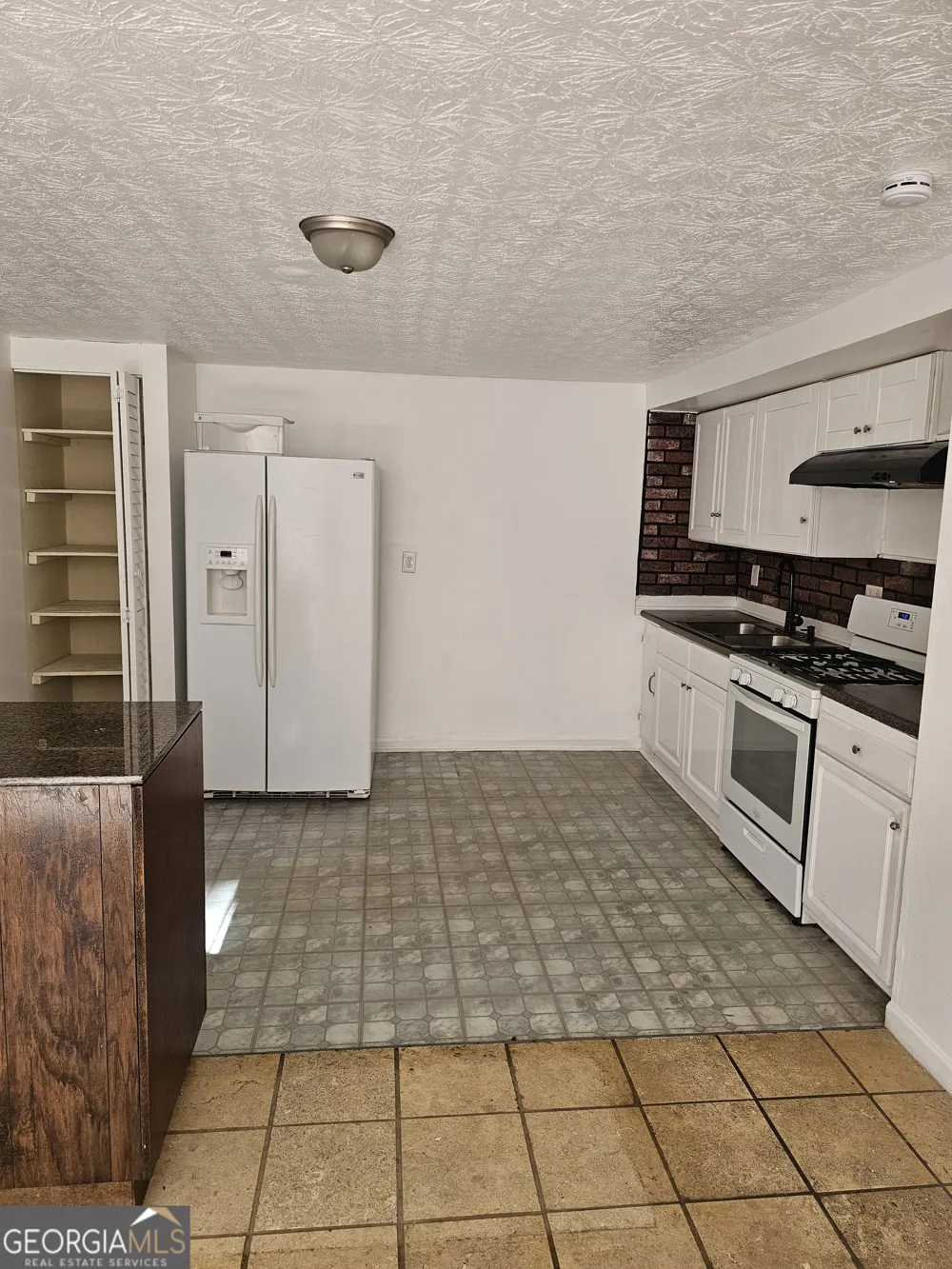 6642 Doublegate LN Rex, GA 30273