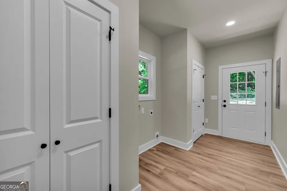 390 Champayne TRL Hartwell, GA 30643