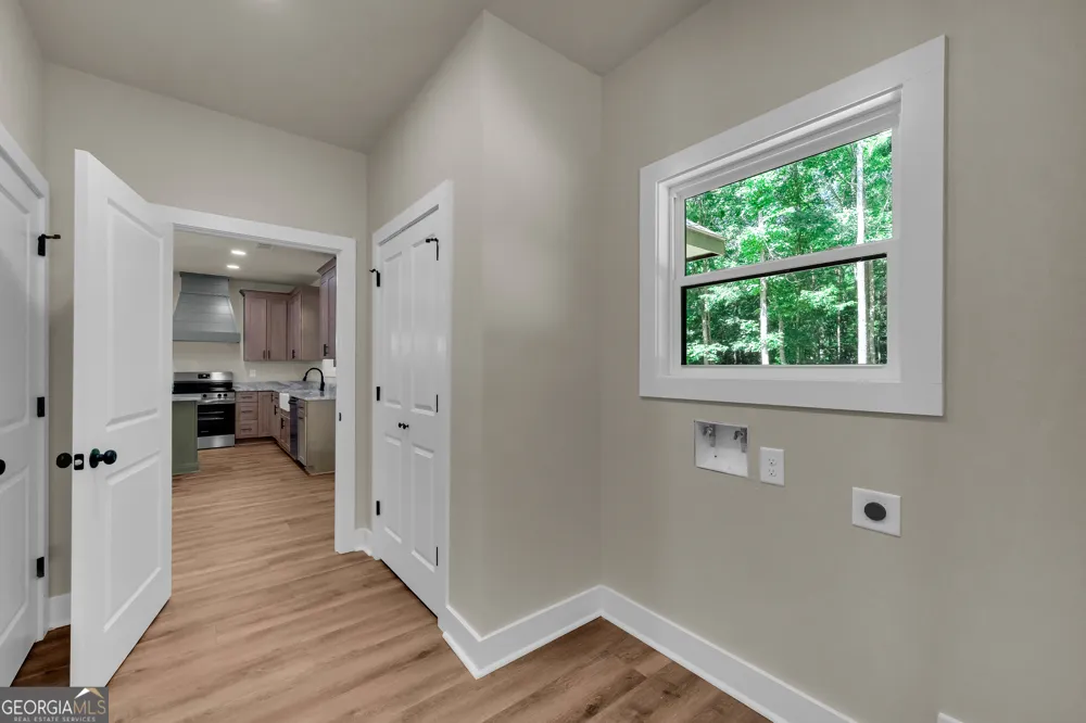 390 Champayne TRL Hartwell, GA 30643