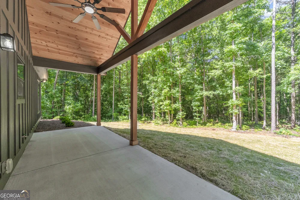 390 Champayne TRL Hartwell, GA 30643