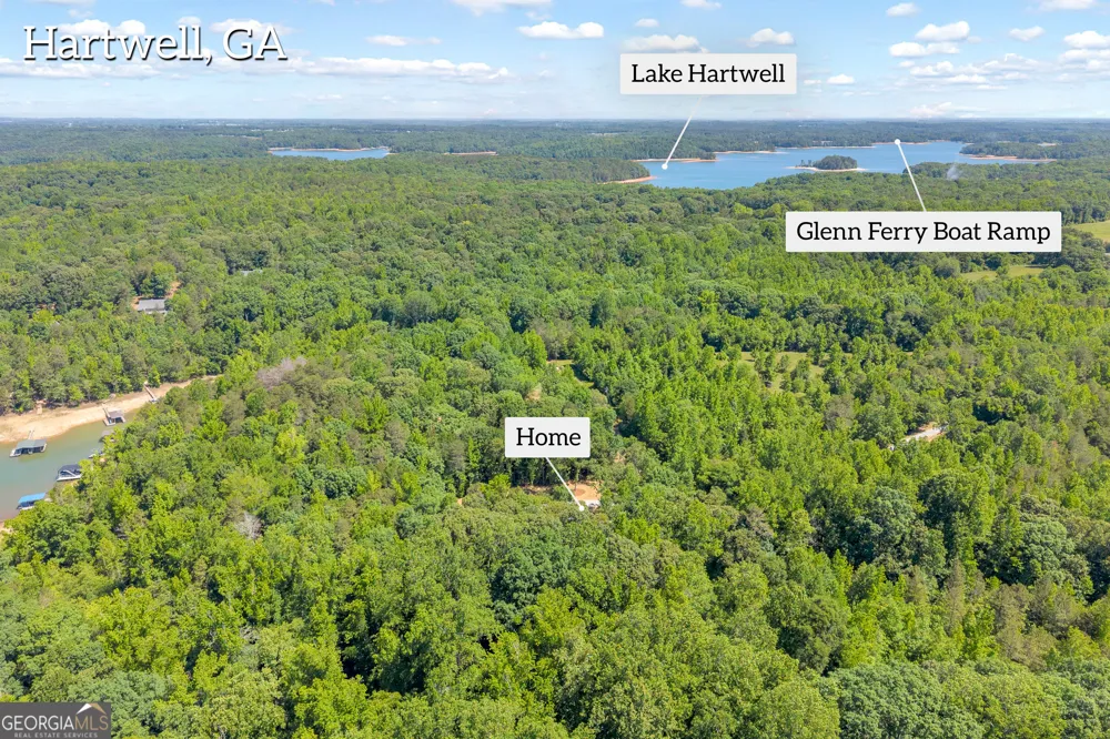 390 Champayne TRL Hartwell, GA 30643