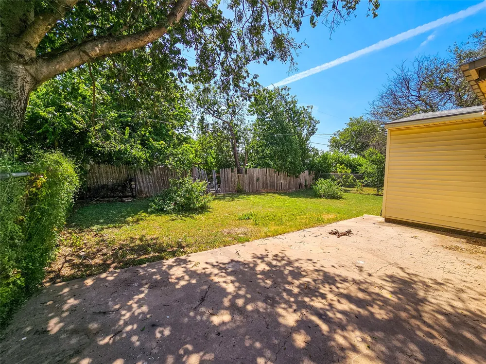 1733 Palm Street Abilene, TX 79602
