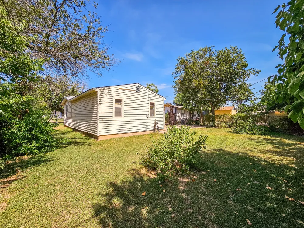 1733 Palm Street Abilene, TX 79602