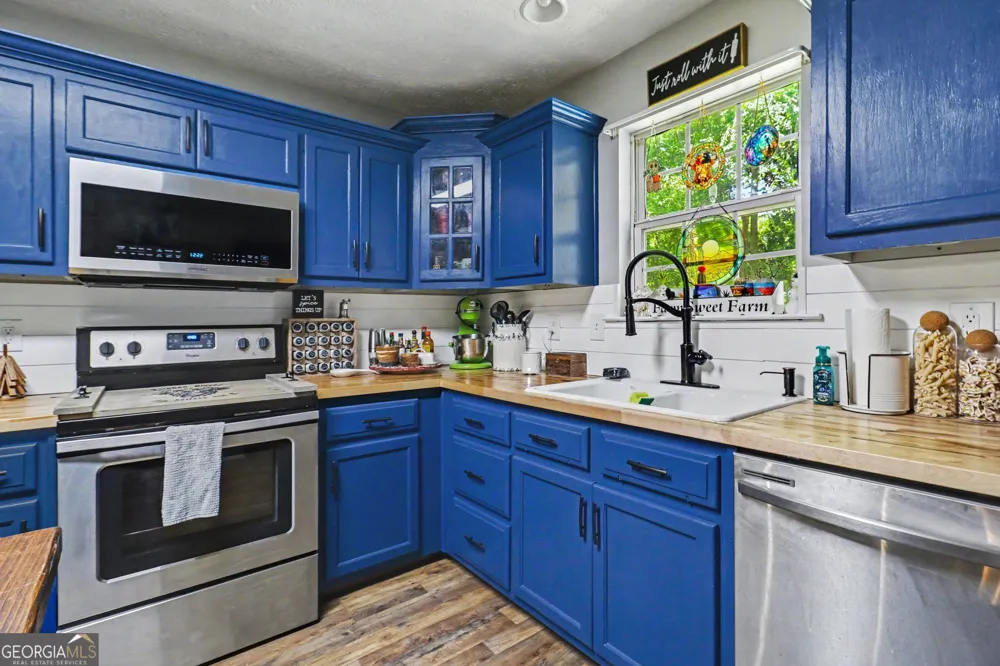 106 Granite ST Hogansville, GA 30230