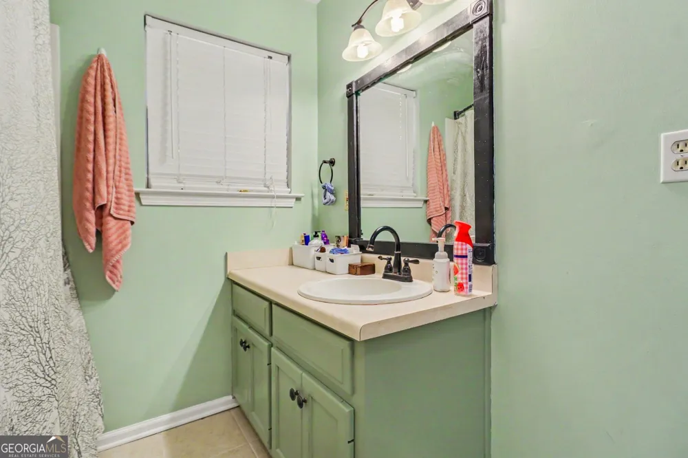 106 Granite ST Hogansville, GA 30230