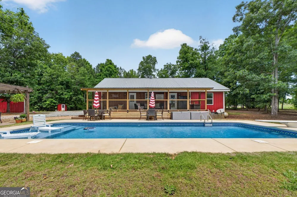 454 Tom Bell RD Milner, GA 30257