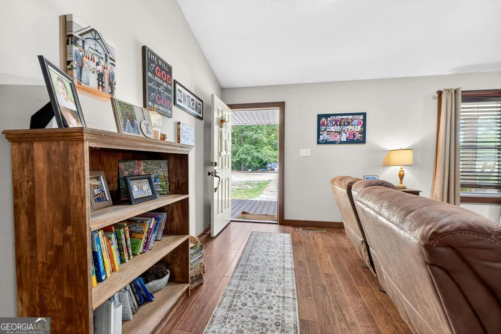454 Tom Bell RD Milner, GA 30257