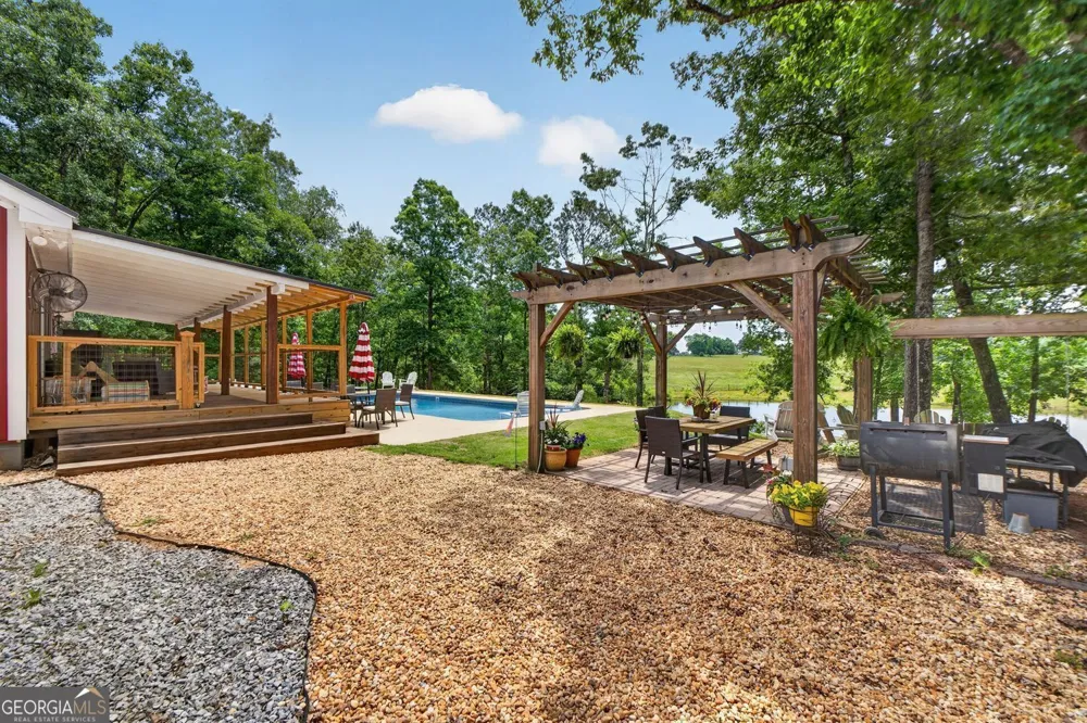 454 Tom Bell RD Milner, GA 30257