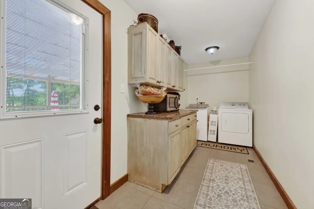 454 Tom Bell RD Milner, GA 30257