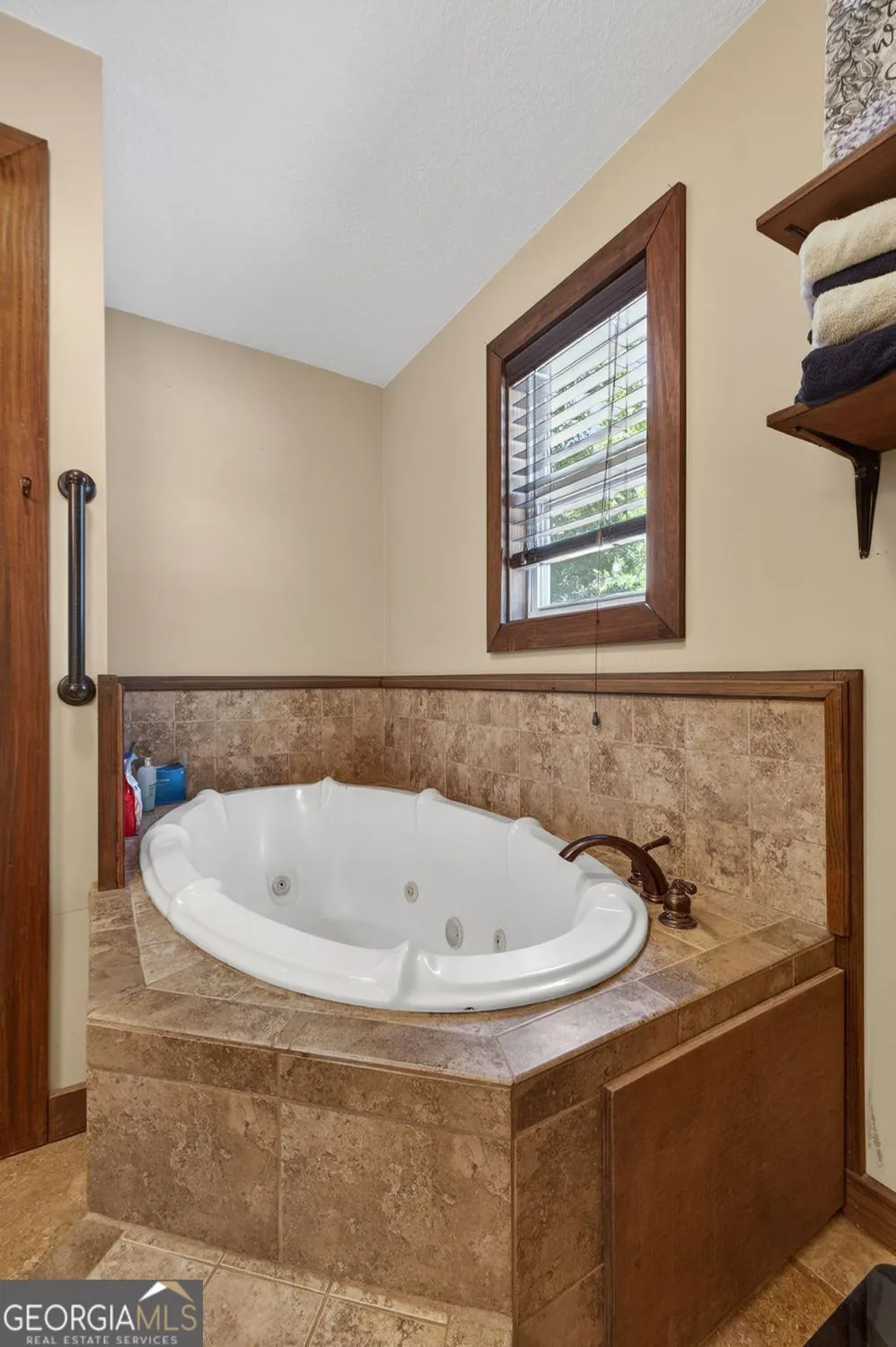 454 Tom Bell RD Milner, GA 30257