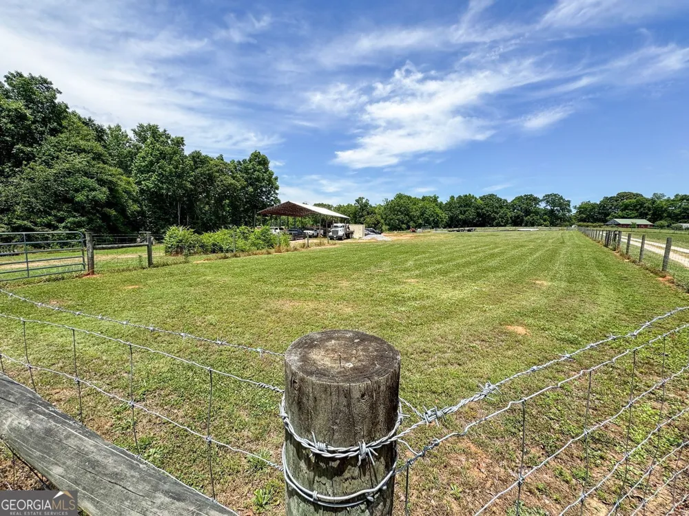454 Tom Bell RD Milner, GA 30257