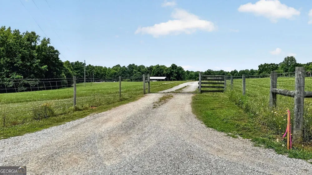 454 Tom Bell RD Milner, GA 30257