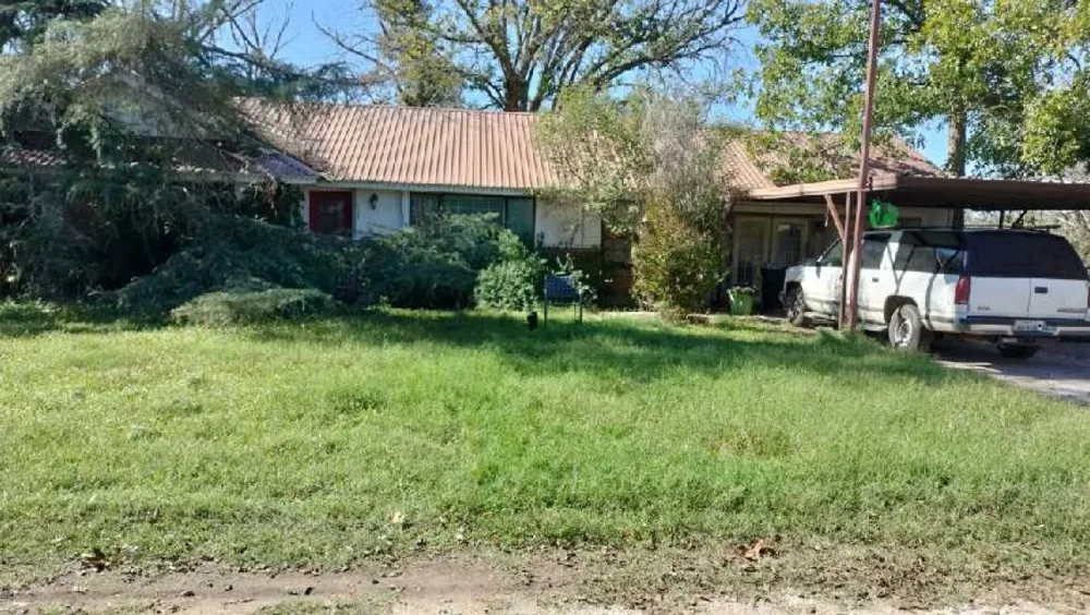 702 Starkey Street Bangs, TX 76823