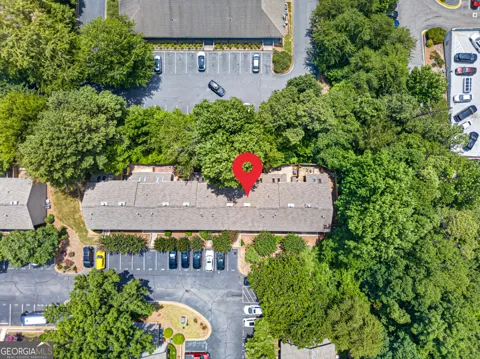 7750 Roswell RD