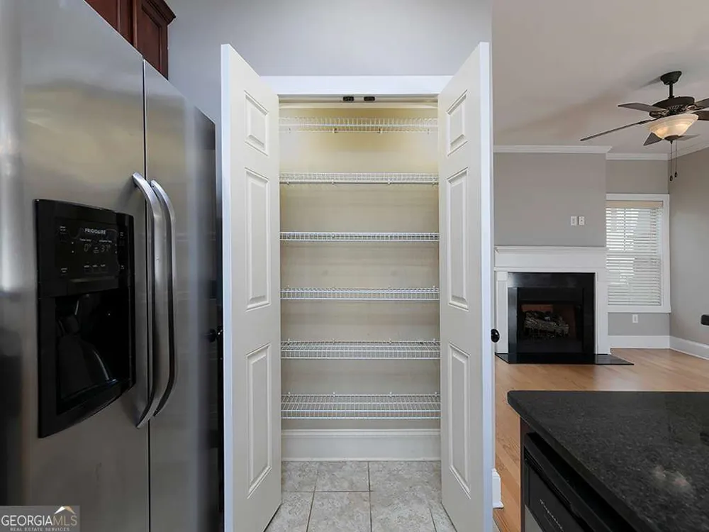 4300 Sandy Pointe Acworth, GA 30101