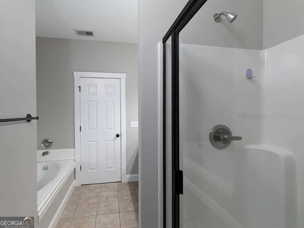 4300 Sandy Pointe Acworth, GA 30101