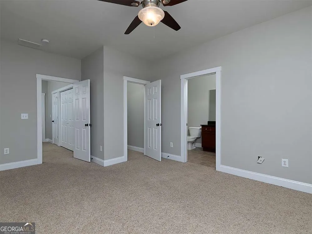 4300 Sandy Pointe Acworth, GA 30101