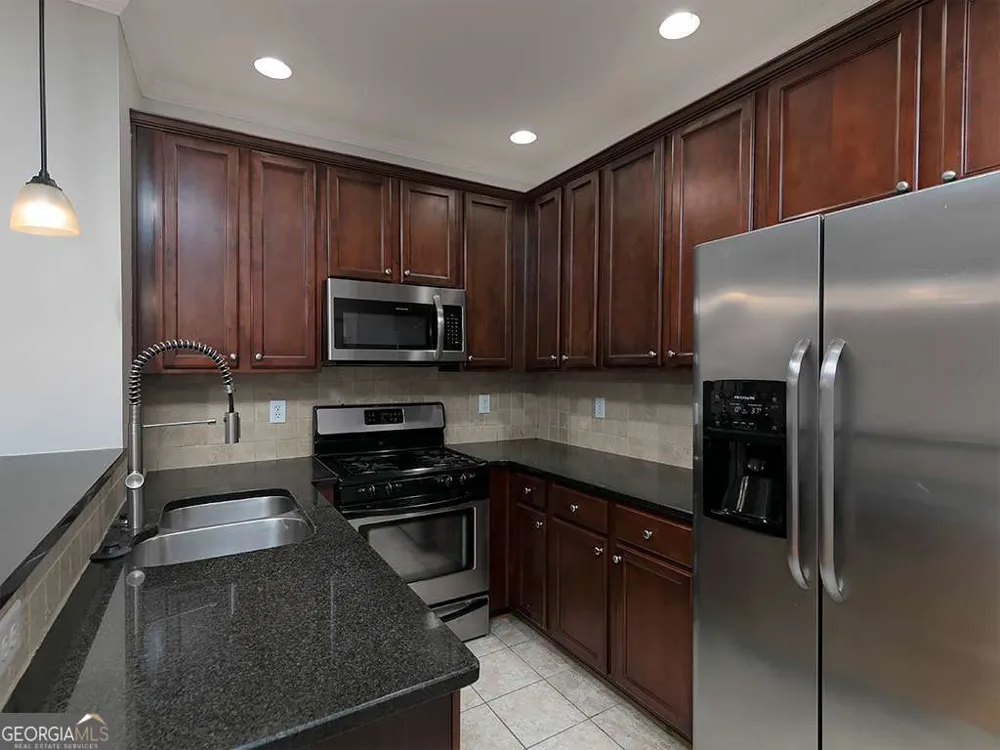 4300 Sandy Pointe Acworth, GA 30101