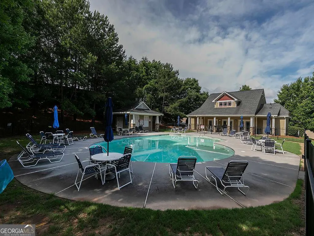 4300 Sandy Pointe Acworth, GA 30101