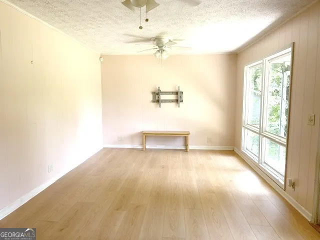 113 Burton DR Calhoun, GA 30701