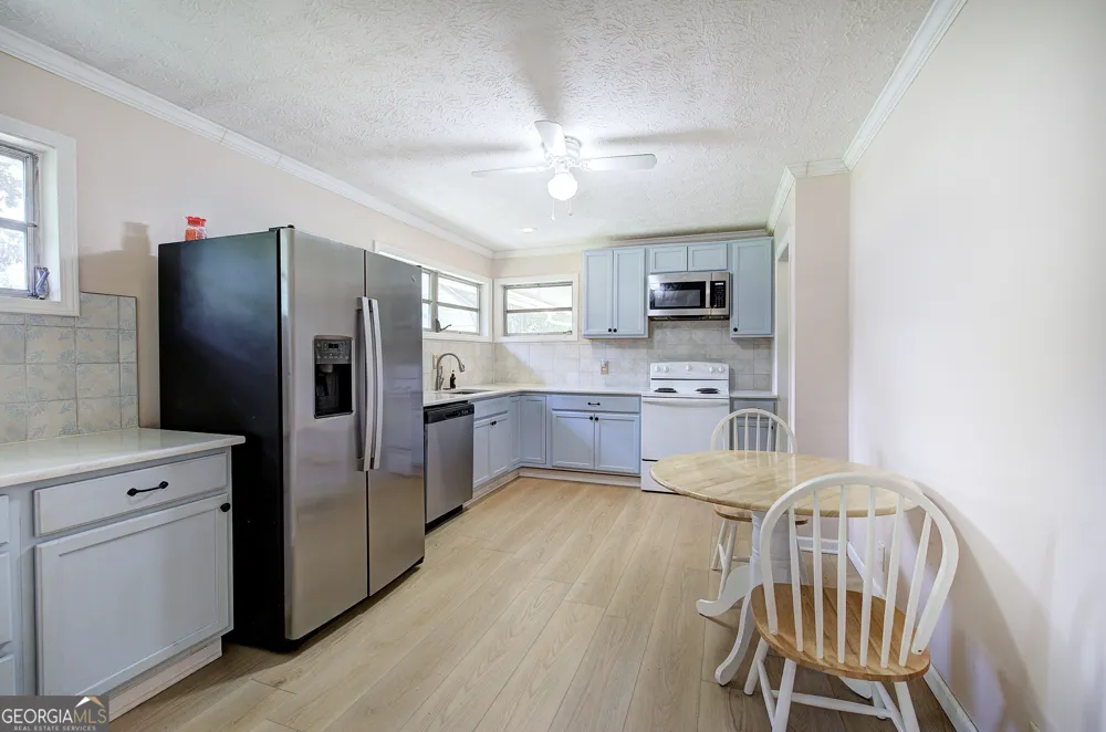 113 Burton DR Calhoun, GA 30701
